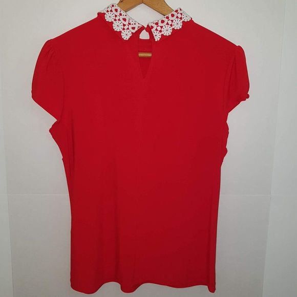 SAVIOA Gorgeous RED Capped Sleeve Blouse with White Lace Collar SIZE Med… - Picture 5 of 10